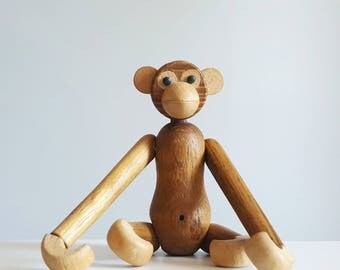 Mid century modern teak monkey // Wooden monkey