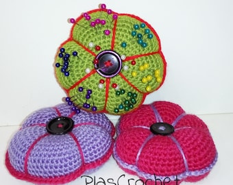 Crochet flower pin, floral crochet pins and needles, Amigurumi, sewing