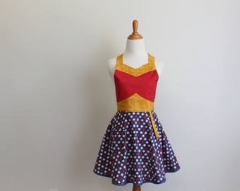 The SUPER WONDER HERO Woman's Full Apron Sewing Pattern - Sizes Extra Small / Small and Medium / Large #125
