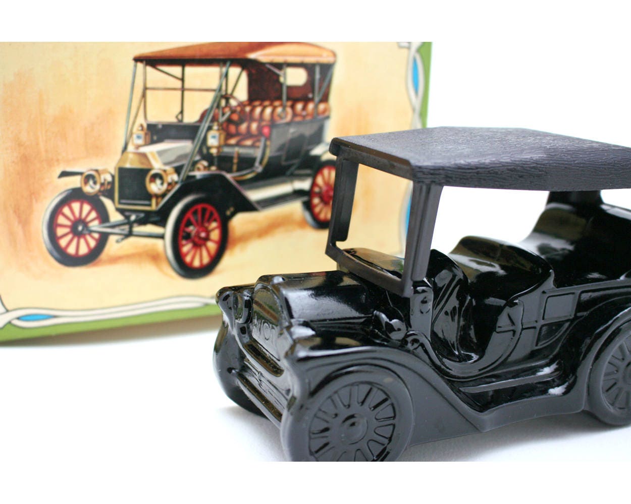 Vintage 1970s Avon Ford Touring Model T car cologne bottle