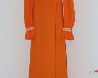 Vintage 1970s Orange Dress with Ruffled Cuffs..Nice!