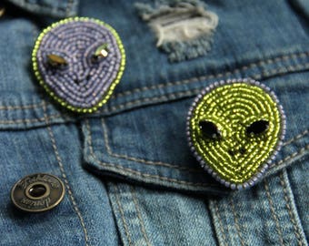 Alien pin '90s brooch Alien patch Street style accessories Teen fashion Friendship gift