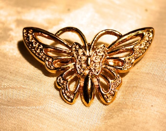 Butterfly Brooch - Vintage, Gold Tone Filigree