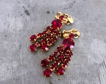 Red chandelier earrings, vintage clip on earrings, rhinestone earrings, vintage earrings, vintage crystal, ruby, garnet, bridal earrings