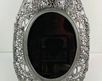 Gorgeous Victorian style solid pewter picture frame vintage 1987 antique Style picture frame pewter filigree picture frame Victorian decor