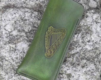 Leather Glasses case , design celtic harp , colour "vert anis", (16 colours available)