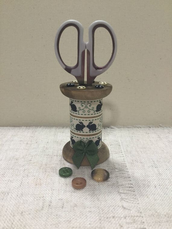 Scissor holder / wooden cotton reels / sewing accessories