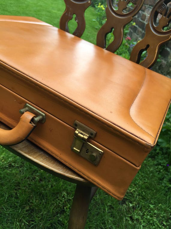 TAN VINTAGE BRIEFCASE - Vintage Luggage | Retro Briefcase | Vintage Home Decor | Camel Brown Decor | Photo Prop | Stacking Case Display