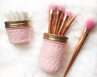 Soft Pink makeup brush holder, makeup organiser, baby pink Mason Jar decor, makeup storage, rose gold desk accessories, pen pot, ball mason