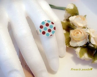 Kitsch style adjustable silver ring. Glassifiée.