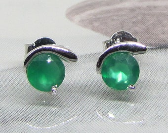Earring studs Sterling Silver 925 green Onyx 2.5 carats