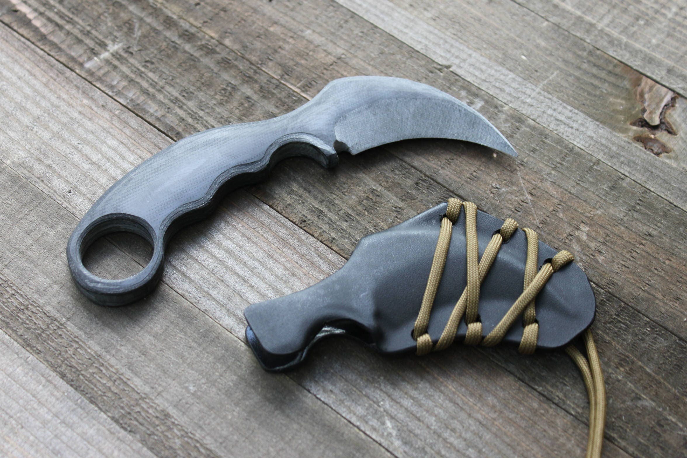 Nonmetal G10 Karambit Knife for EDC / Camping / Survival