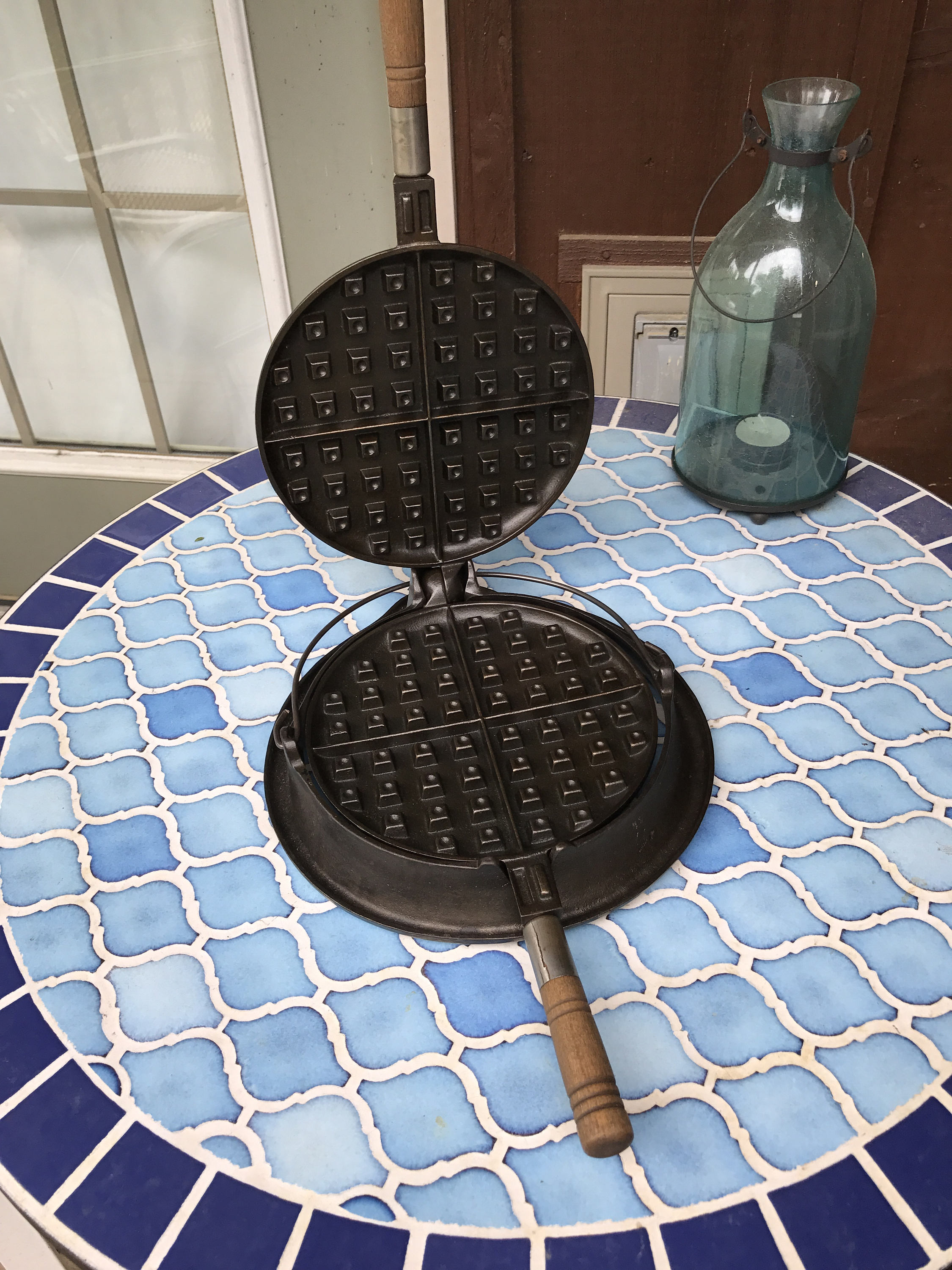 Vintage Cast Iron Wagner Ware No8 Waffle Iron