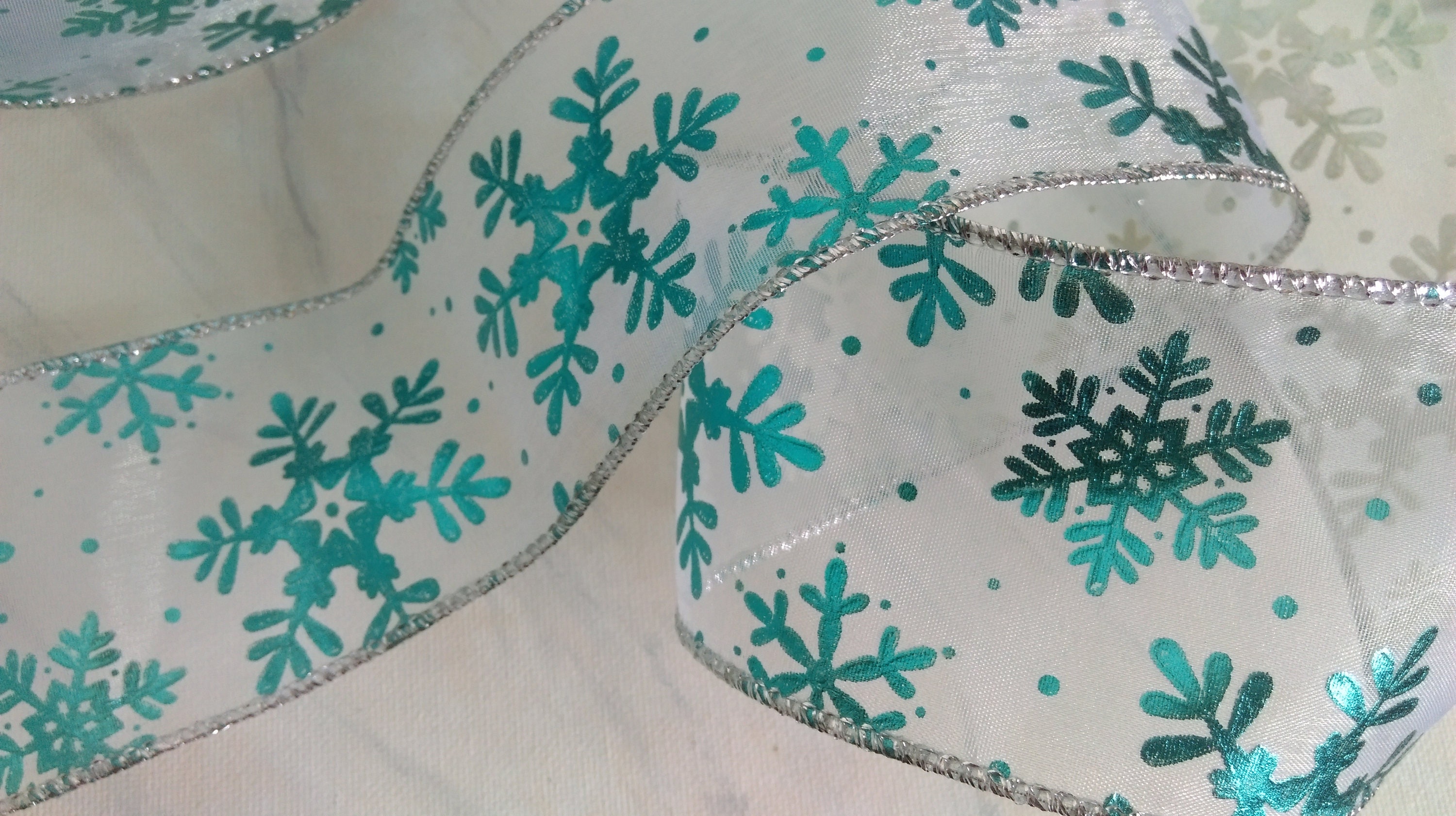 10 yards wire edged ribbon, Christmas ribbon, gift wrapping ...