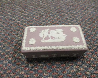 vintage Wedgwood Wedgewood trinket box HTF lilac with classical motif rectangular England
