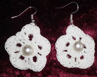 White cotton Pearl Earrings