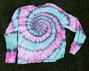 Spiral long sleaved shirt