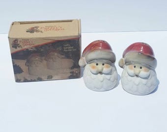Vintage Santa salt and pepper shaker. Christmas.