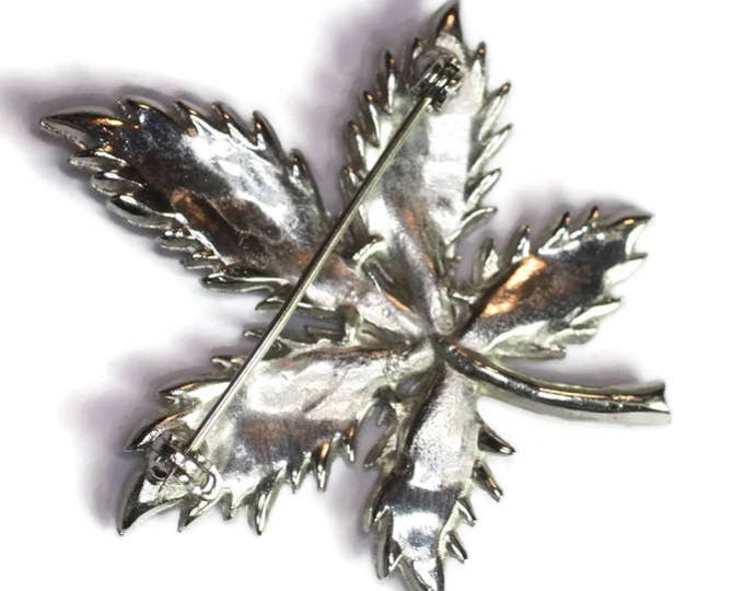 Clear Crystal Rhinestone Leaf Shaped Brooch Unsigned ORA Vintage