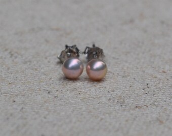 Small Lavender Pearl Earrings - Tiny Real Pearl Earings,4mm pearl earrings,Freshwater Pearl stud Earrings,kid Pearl Earring,children earring