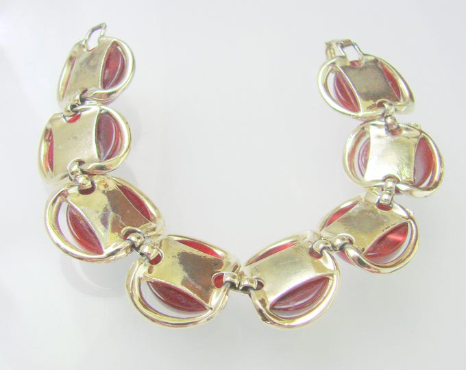 Chunky Vintage Iridescent Garnet Red Lucite Cabochon Goldtone Bracelet / Jewelry / Jewellery