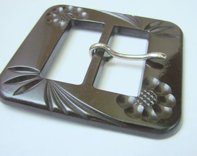 Large 1930s Art Deco Brown Carved Bakelite Dress Buckle / Vintage Fashion / Vintage Sewing