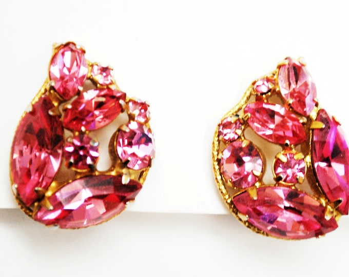 Pink Rhinestone Earrings - Tear drop - Crystal glass - Mid Century - clip on earrings