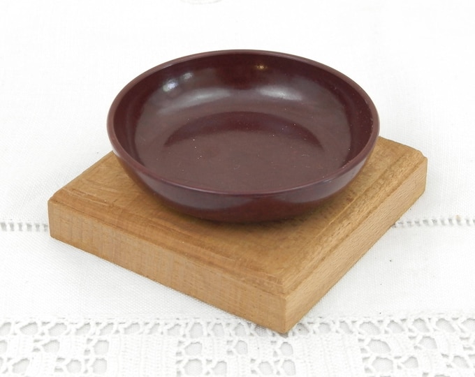 Small Vintage Bakelite Bowl / Dish on Wooden Base, Art Deco 1930s French Trinket Dish, Paint Brush Water Dish, Beading Bowl