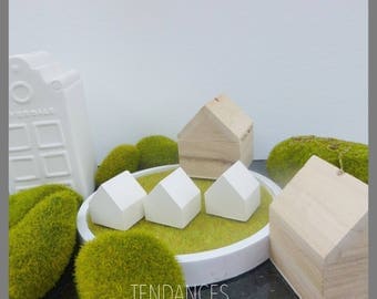 sets of 3 houses decorated with ceramic or create