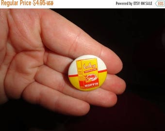 50% OFF Vintage 1950s Loka koffie pinback 1 inch by 1 inch