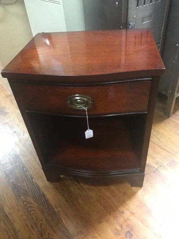 Mahogany end table or night stand