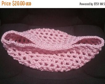 Clean My Closet Sale Newborn Photo Basket / PeaPod