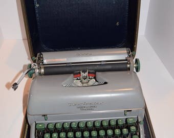 Vintage 1950's Remington Letter-Riter Deluxe Tabulator Manual Typewriter - Works w/Case