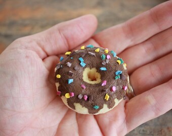 donut squishy~squishy~slow rising toy~stress ball~squishy toy~squishies~food squishy~squishy slow rising~donut toy~stress relief