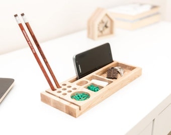 Pencil holder - Desk organizer wood - Pen holder - Phone holder - iPhone stand holder - Home desk accessory - Desk gift for her