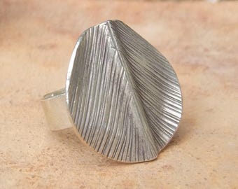 Sterling silver ring. Silver jewelry. Hill Tribe silver ring. 925 Silver ring. Silver jewelry. Ethnic jewelry.
