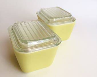 Yellow Pyrex Refrigerator Dishes Set of 2 Vintage Pyrex 501 Fridge Dishes with Lids, Storage Containers