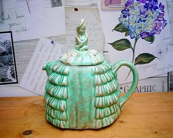 Sadler Crinoline Lady Teapot . Sadler tea pot Ye Daintee Ladyee . Green Sadler Teapot . Marbled green Art deco china teapot . English china