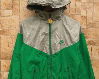 nike windrunner windbreaker