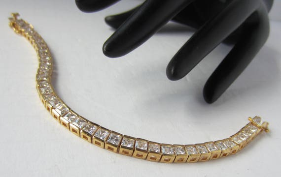 Square cut CRYSTAL, gold tone line BRACELET ~lovely, sophisticated, designer quality vintage costume jewelry