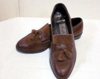 sz 6 b vintage walking shoes, brown italian suede and leather loafers