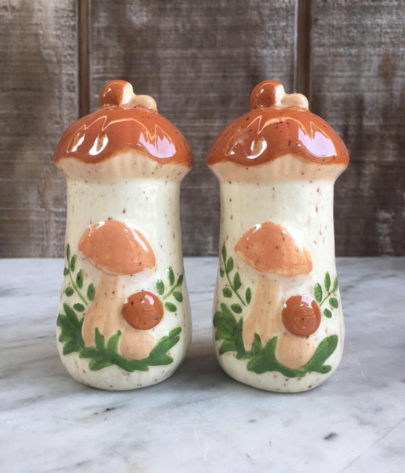 Mushroom Salt and Pepper Shaker Set // 1970's // Ceramic
