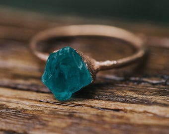 Alternative Engagement Ring | Raw Stone Engagement Ring | Unique Engagement Ring | Bohemian Wedding Rings | Blue Apatite Engagement Ring