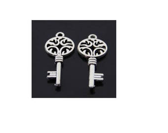 SET of 6 key (C09) silver colored key charms