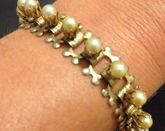 Vintage costume gold bracelet with pearls