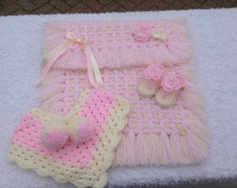Baby girl/boy blanket sets with crochet accessories