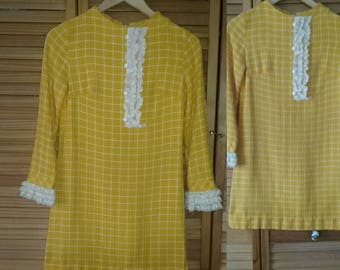 VTG 1960s Mod Mini Dress/ Yellow Mini Dress