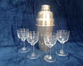 Antique Edwardian Greek Key pattern etched glasses - set of four Sherry / Aperitif / Port / shot / Liqueur glasses
