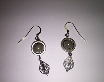 Thin, delicate and lightweight Silver earrings