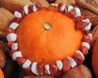 a bracelet made of two kinds of stones gems.